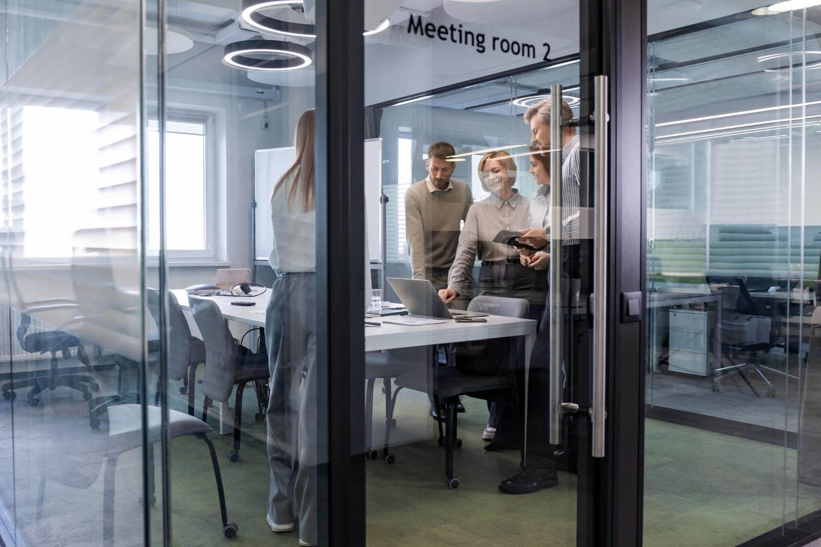 Soundproof glass partitions